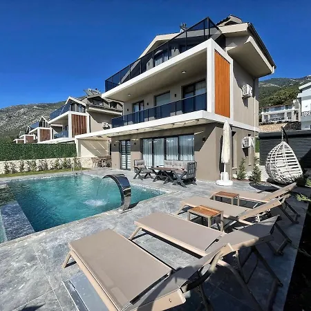 Luxury In Oeluedeniz Villa Fethiye